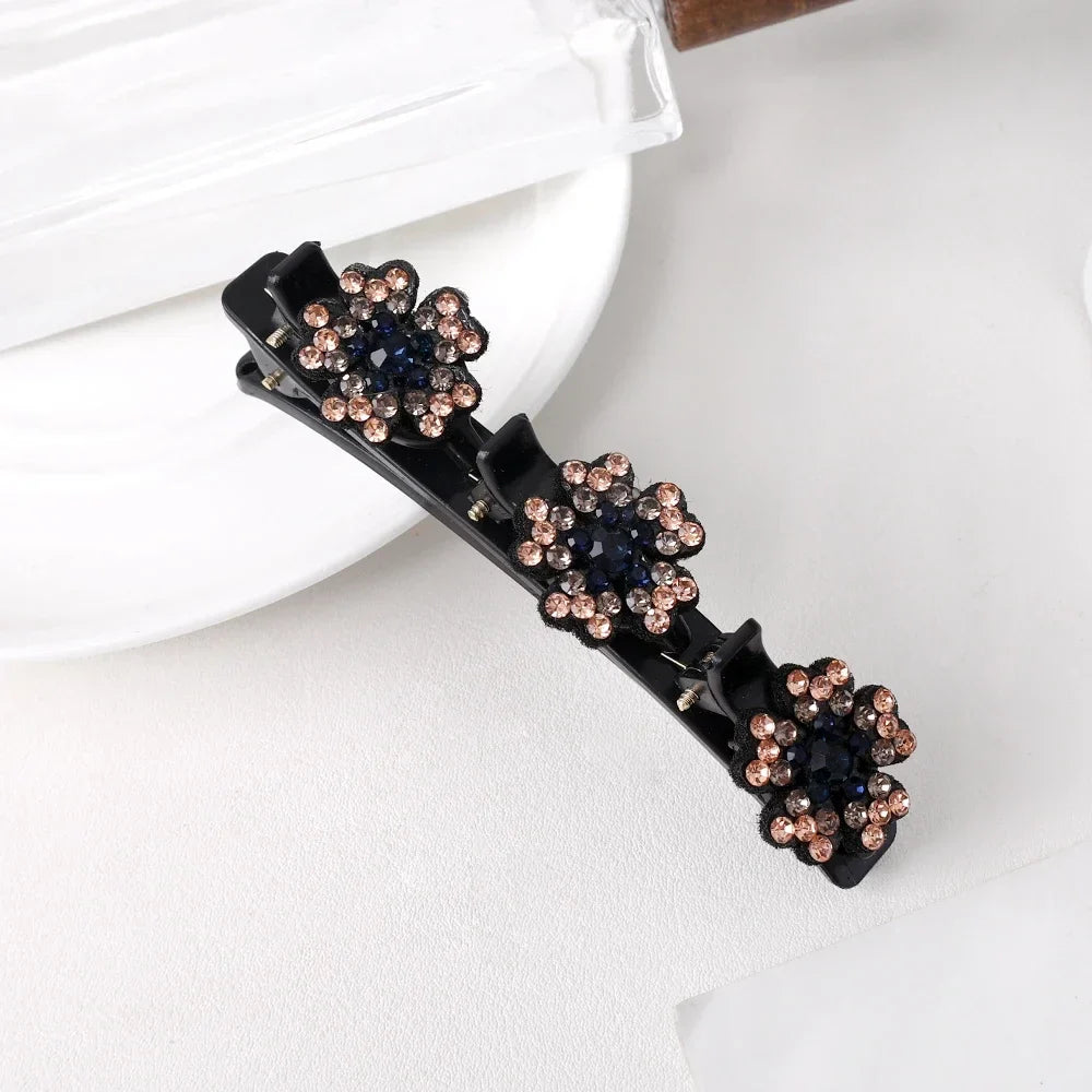 Barrette fleur pour femme.